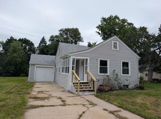 618 Grand Ave, Loves Park, IL 61111
