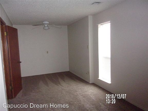 5th image of 904 NE Tortoise Dr APT C