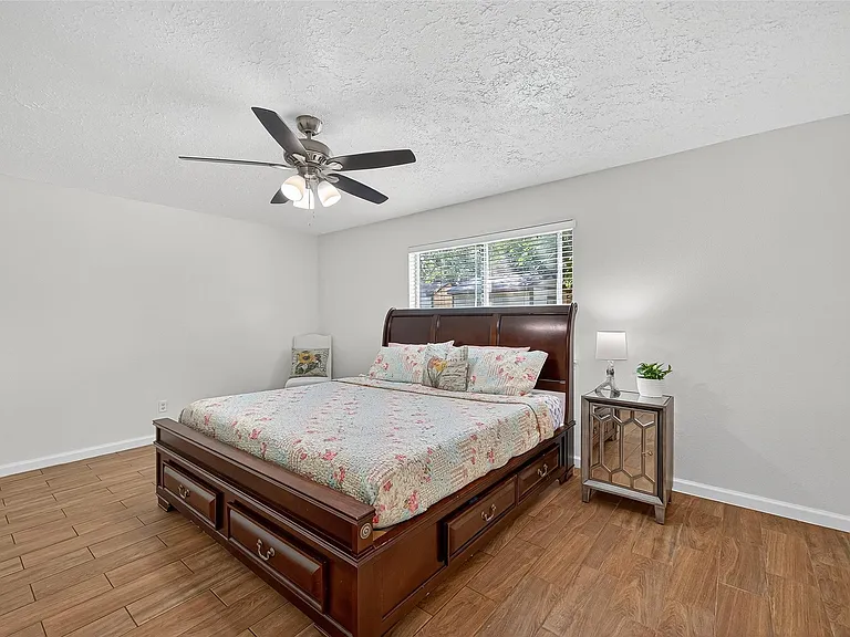 5323 Windsong Trl — Photo 16