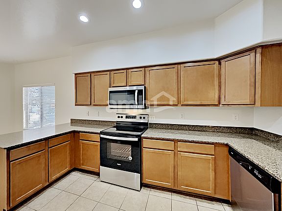 5th image of 298 E Calle Puente Lindo