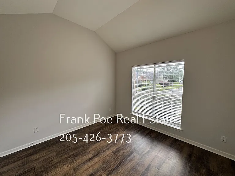 5901 Southwood Pkwy — Photo 7