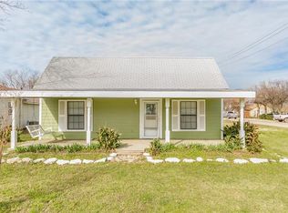 116 E North Main St, Blooming Grove, TX 76626