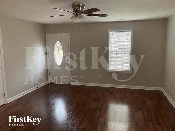 100 Ash Ave NW — Photo 7