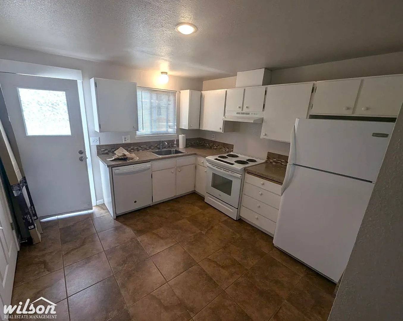 2000 Cole Street — Photo 4