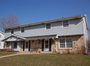 2409 Saratoga Rd, Waukesha, WI 53186
