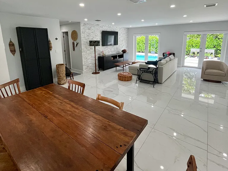 7700 SW 129th Ave — Photo 3