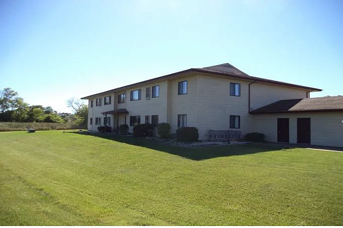 22820 Durand Ave APT 4 photo 1