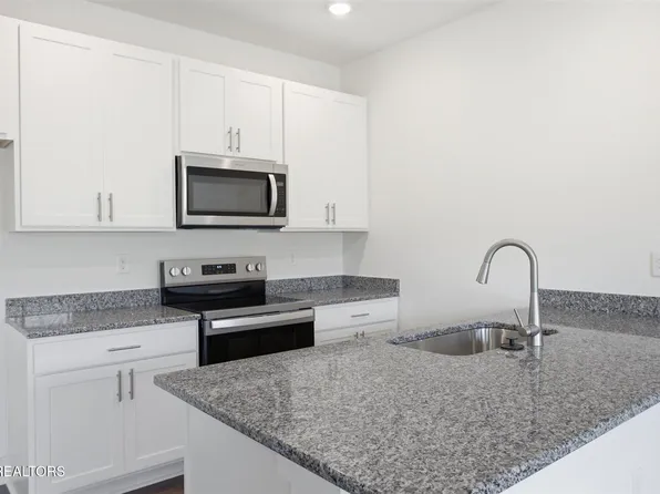 1412 Relaxation Run, Sevierville, TN 37876