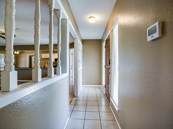 5th image of 401 N 3rd St