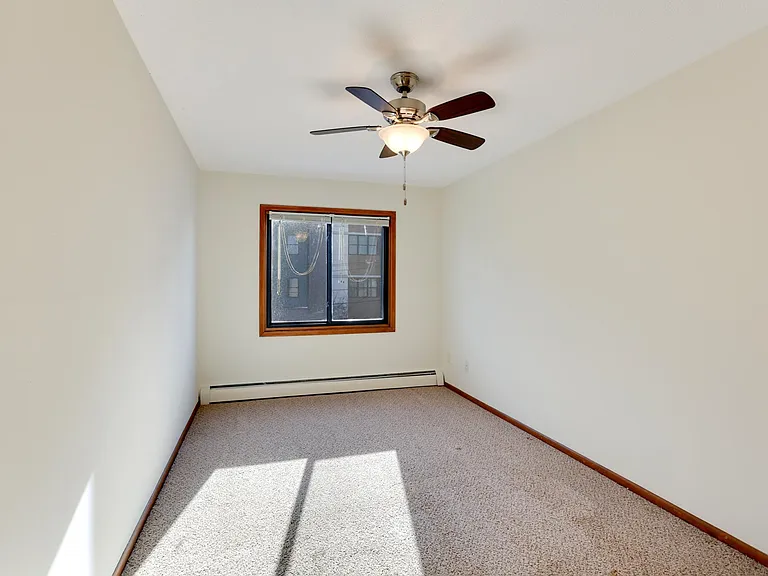 1122 Como Ave SE — Photo 9
