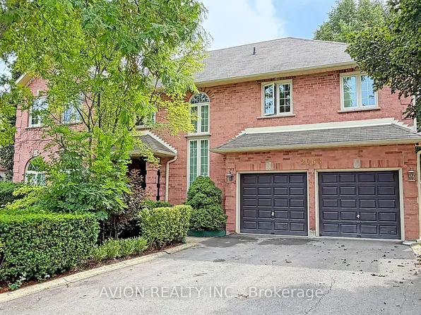 2068 Nipigon Dr, Oakville, ON L6H 4G2