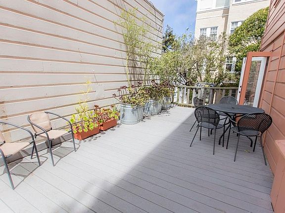 4th image of 130 Frederick St APT 2