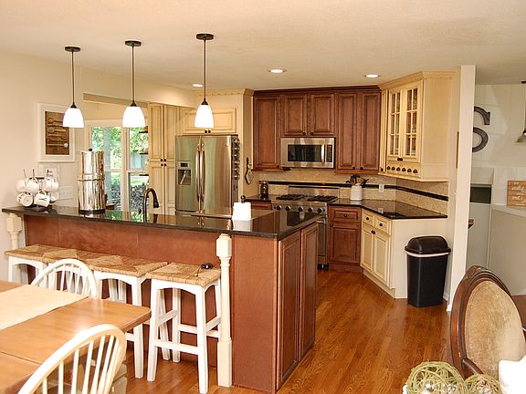 5th image of 10743 Cypress Ave