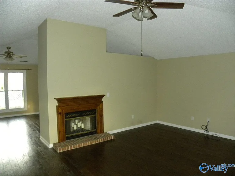 104 Prairie Ct — Photo 2