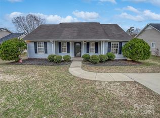 1428 Eagles Landing Dr, Charlotte, NC 28214