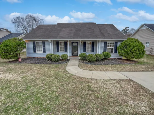 1428 Eagles Landing Dr, Charlotte, NC 28214