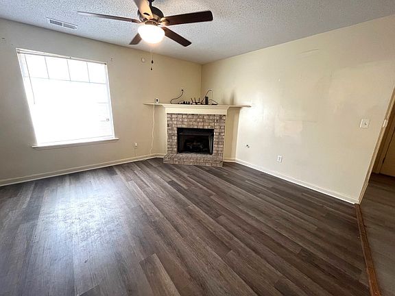 3rd image of 7909 Lowrance Rd