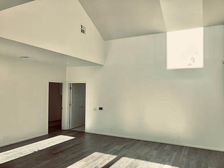 2827 Estate Dr — Photo 6