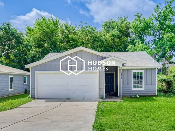 1608 E Robert St, Fort Worth, TX 76104