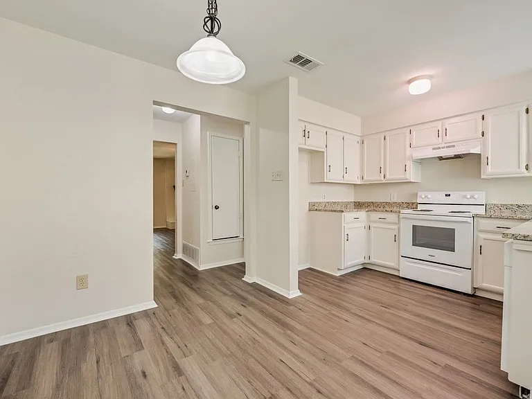 105 Wildwood Ct #UNITB — Photo 7