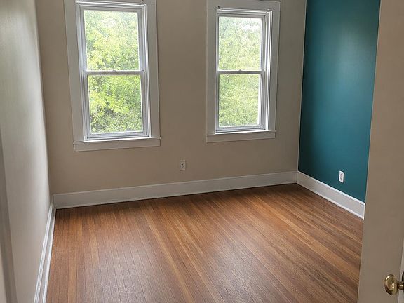5th image of 84 Crescent Street