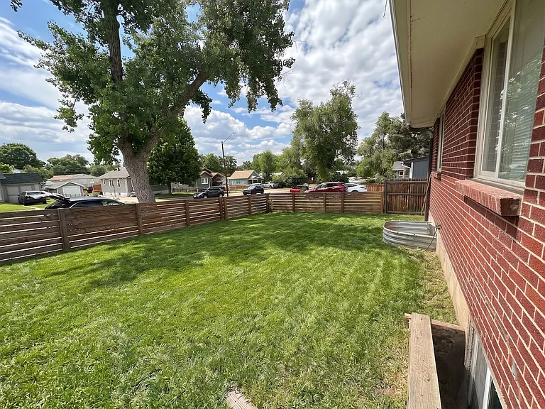 150 S Hooker St — Photo 26