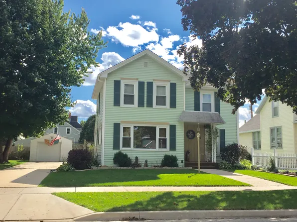 170 3rd St, Fond Du Lac, WI 54935