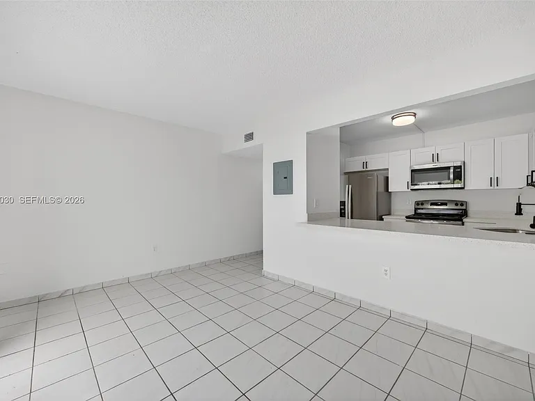 800 SW 104th Ct #A103 — Photo 7