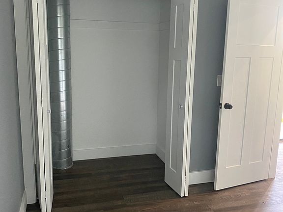Closet in Bedroom 1