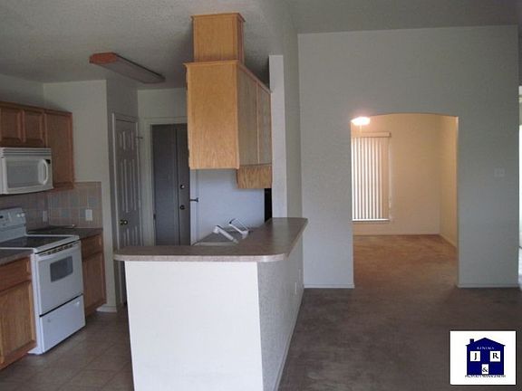 3rd image of 4508 Maggie Dr