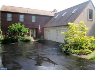 102 Deborah Dr, Wyomissing, PA 19610