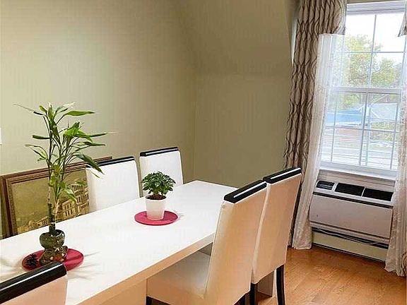 2nd image of 13-26 Robin Ln #3