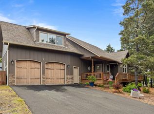 3601 NW Shore View Loop, Waldport, OR 97394