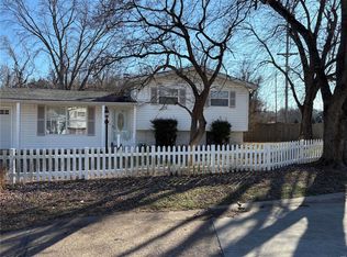 3000 Harmony Hills Dr, Arnold, MO 63010