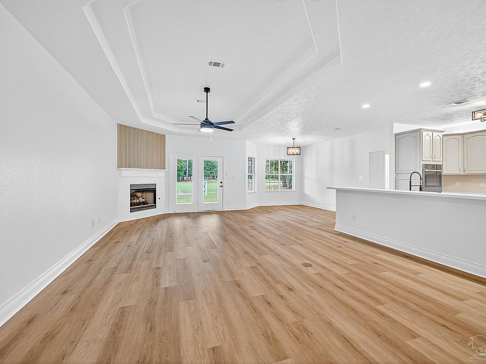 1st image of 5947 Tanglewood Dr