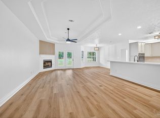 5947 Tanglewood Dr, Milton, FL 32570