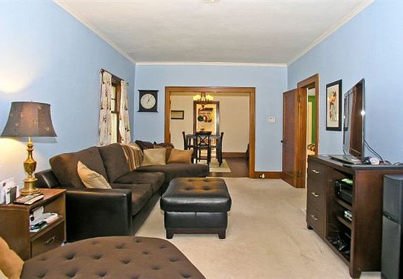 Living Room (now refinished hardwood--new photo soon)