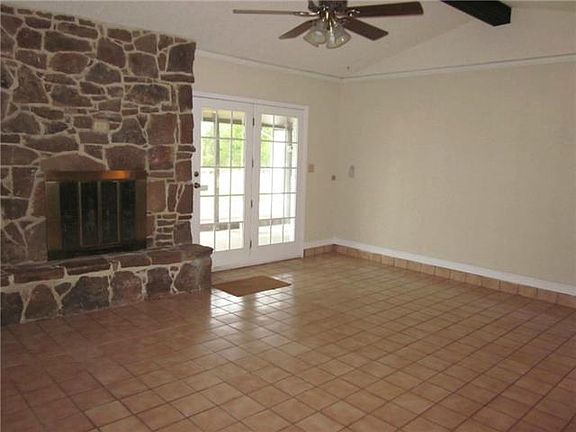 2nd image of 3637 County Road 2184