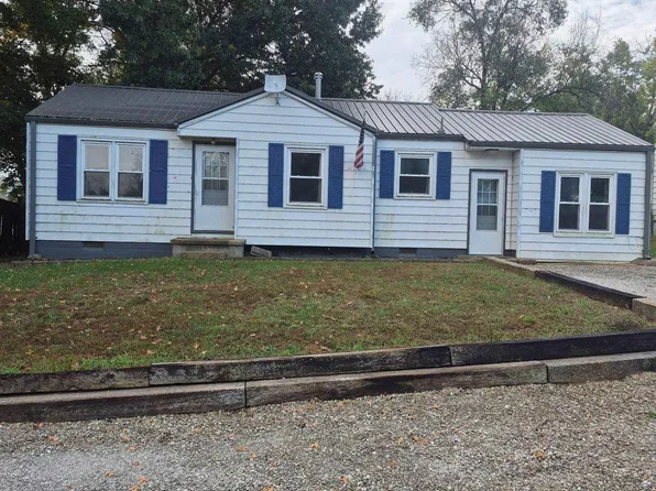 705 E Colorado St, Windsor, MO 65360