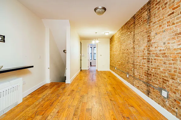 Rented by Nooklyn NYC LLC | media 17