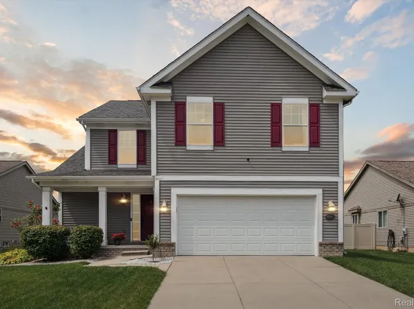 9363 Olde Hickory Ln, Newport, MI 48166