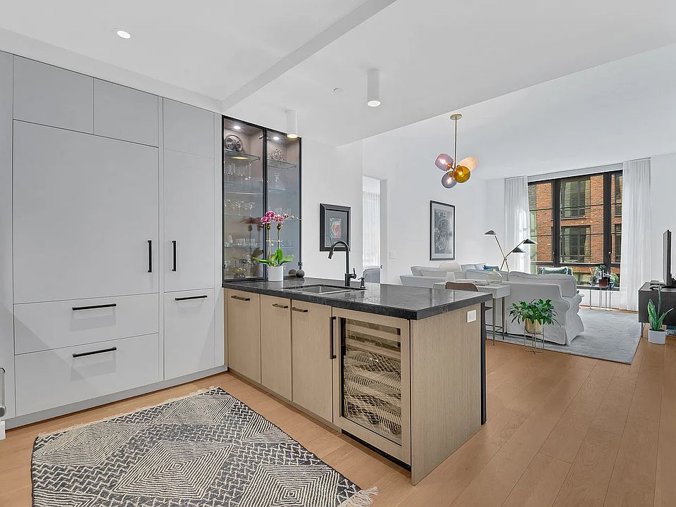 1st image of 438 E 12th St #3E