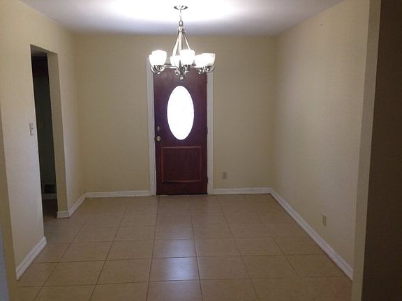 5th image of 402 Cancun Ln