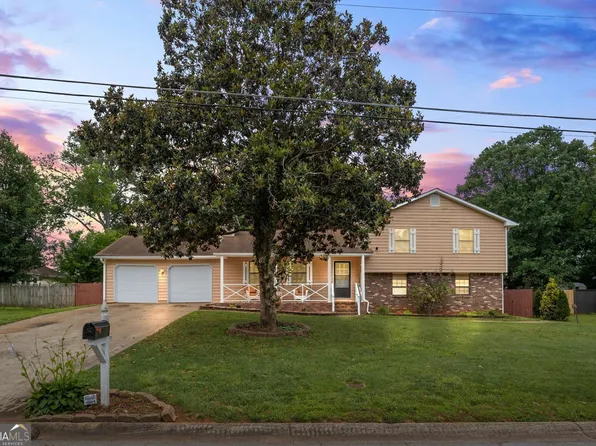 618 Summerville Dr, Lawrenceville, GA 30046