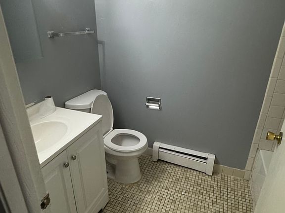 3rd image of 14048 Willow Ln #2