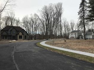 70 Peterson Pl, Mahwah, NJ 07430