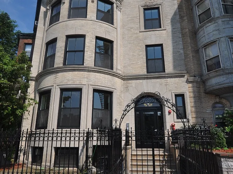 Beacon St — Photo 7