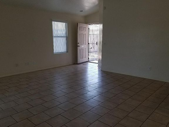 5th image of 403 W Welsh Black Cir