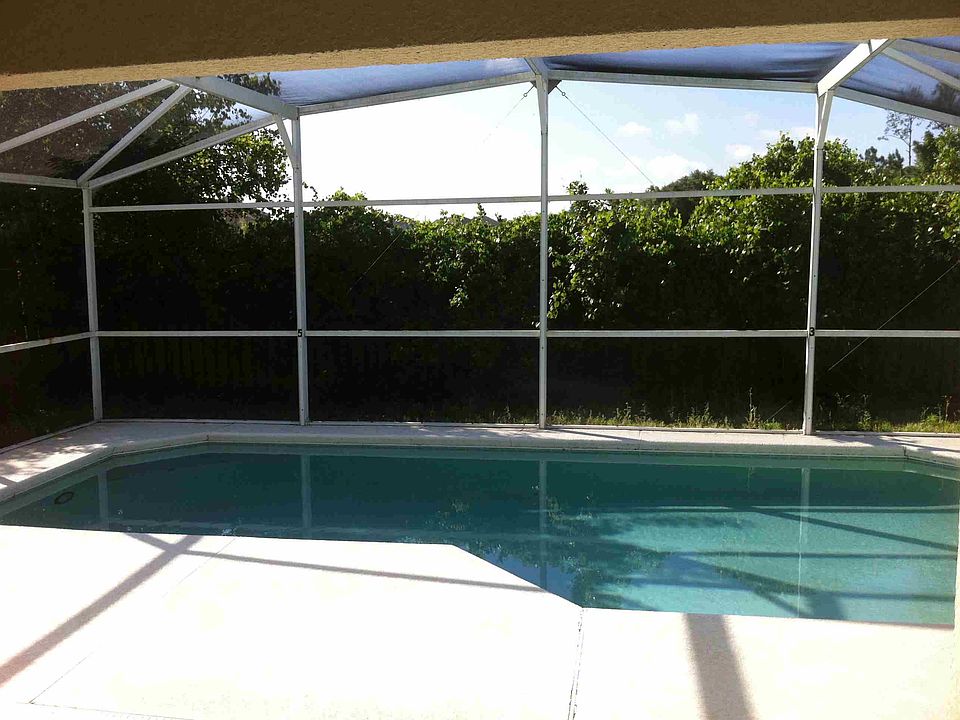 2nd image of 2634 Willow Glen Cir
