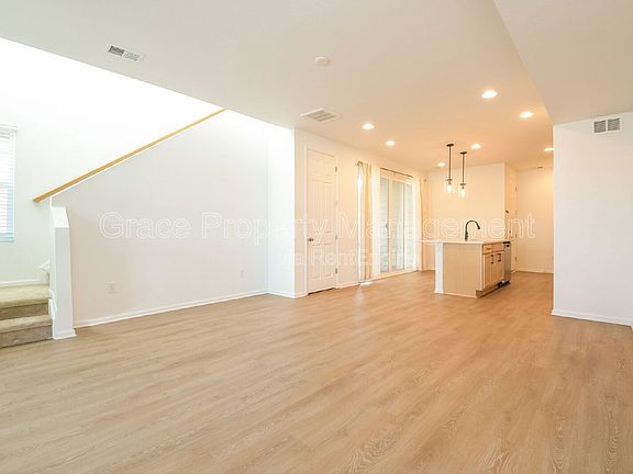 4th image of 9681 Truckee St